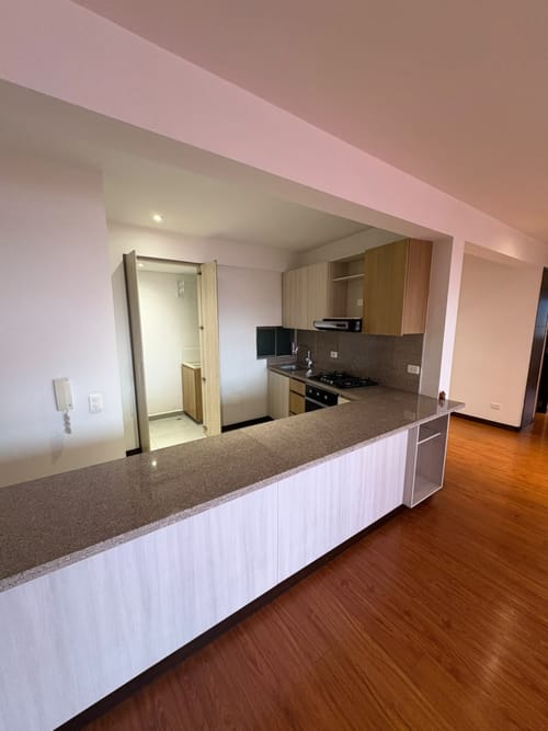 Apartamento de 3 alcobas en venta en Ciudad Jardin Norte, Bogotá, 122 m² · foto 4 de 24