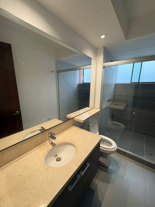Apartamento de 3 alcobas en venta en Ciudad Jardin Norte, Bogotá, 122 m² · foto 9 de 24