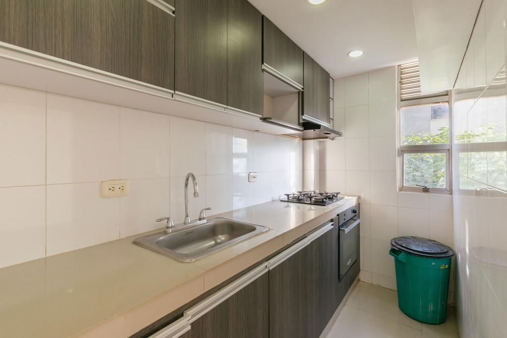Apartamento en venta en Urbanizacion Parques De Bolivar Iii, Santa Marta · foto 2 de 24