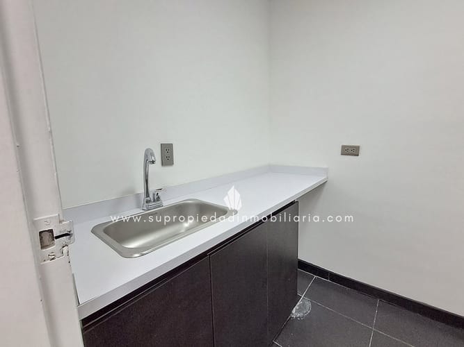 Oficina en arriendo en Castropol, Medellín, 70 m² · foto 4 de 11