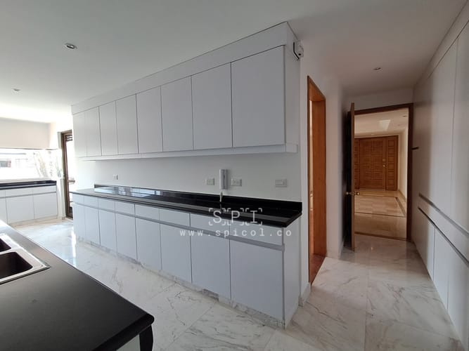 Apartamento de 3 alcobas en arriendo en Santa Ana Oriental, Bogotá, 220 m² · foto 11 de 24