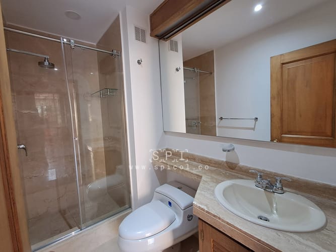 Apartamento de 3 alcobas en arriendo en Santa Ana Oriental, Bogotá, 220 m² · foto 16 de 24