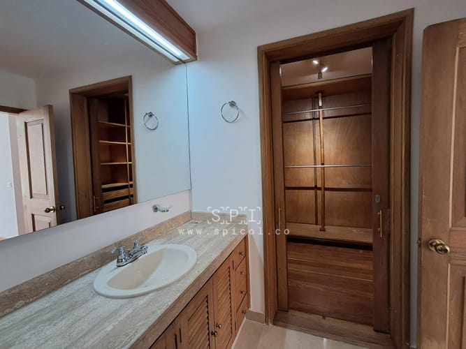 Apartamento de 3 alcobas en arriendo en Santa Ana Oriental, Bogotá, 220 m² · foto 20 de 24