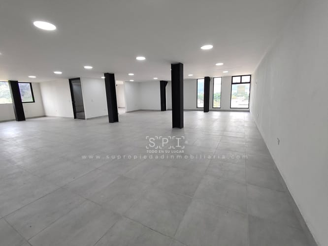Bodega en arriendo en Laureles, Medellín, 165 m² · foto 6 de 14