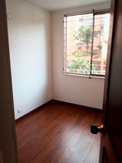 Apartamento de 3 alcobas en venta en Colina Campestre, Bogotá, 76 m² · foto 3 de 12