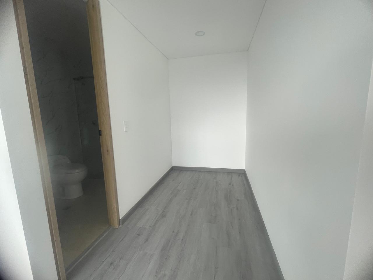 Apartamento en venta en Quinta Paredes, Bogotá · foto 9 de 12