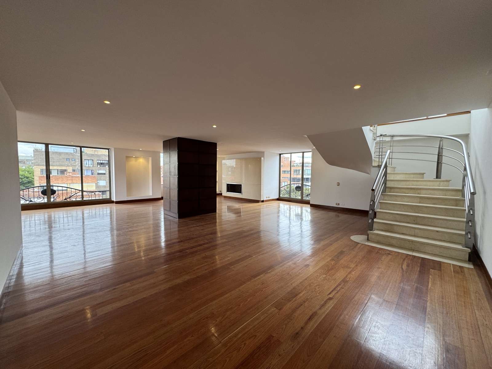 Apartamento en arriendo en La Carolina, Bogotá · foto 2 de 19