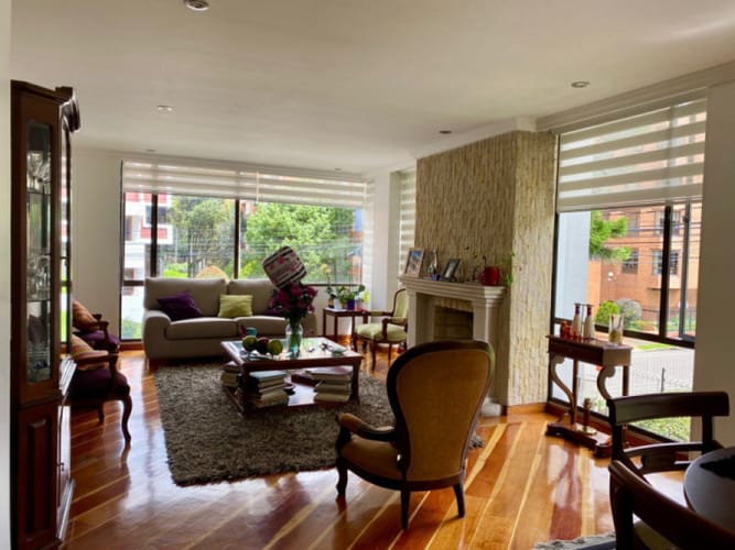 Apartamento de 3 alcobas en venta en Santa Bibiana, Bogotá, 150 m² · foto 2 de 18