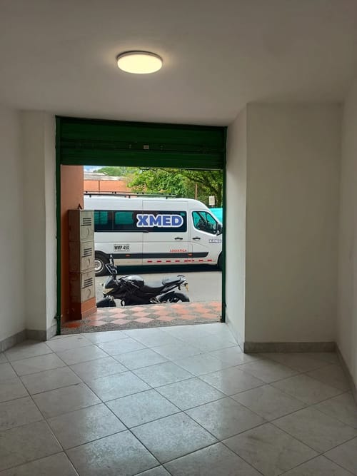 Local en arriendo en San Pablo Guayabal, Medellín, 12 m² · foto 2 de 8