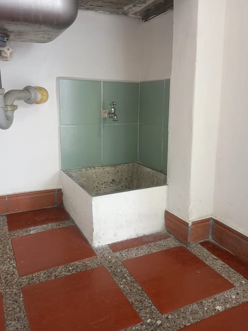Local en arriendo en San Pablo Guayabal, Medellín, 12 m² · foto 6 de 8