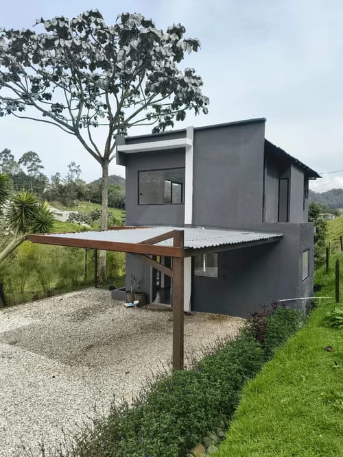 Finca en arriendo en El Portento, Rionegro, 135 m² · foto 2 de 10