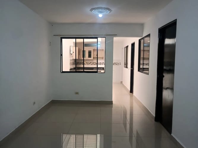 Apartamento de 4 alcobas en arriendo en La Pinuela, Medellín, 70 m² · foto 3 de 10