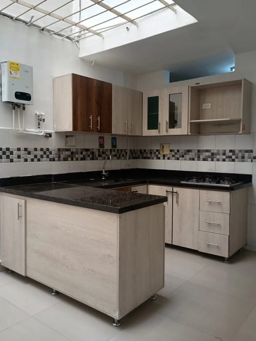 Apartamento de 4 alcobas en arriendo en La Pinuela, Medellín, 70 m² · foto 4 de 10