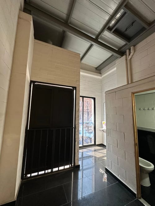 Bodega en arriendo en Trinidad, Medellín, 100 m² · foto 6 de 9