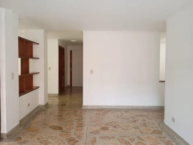 Apartamento de 5 alcobas en arriendo en Belén, Medellín, 176 m² · foto 3 de 10