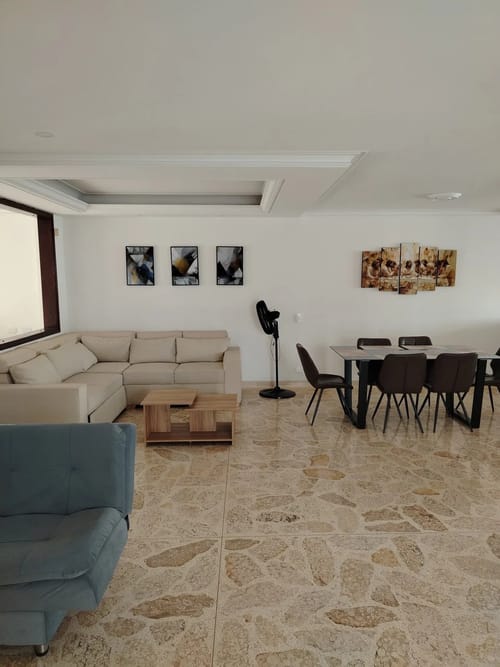 Apartamento de 4 alcobas en arriendo en Belen Malibu, Medellín, 200 m² · foto 4 de 10