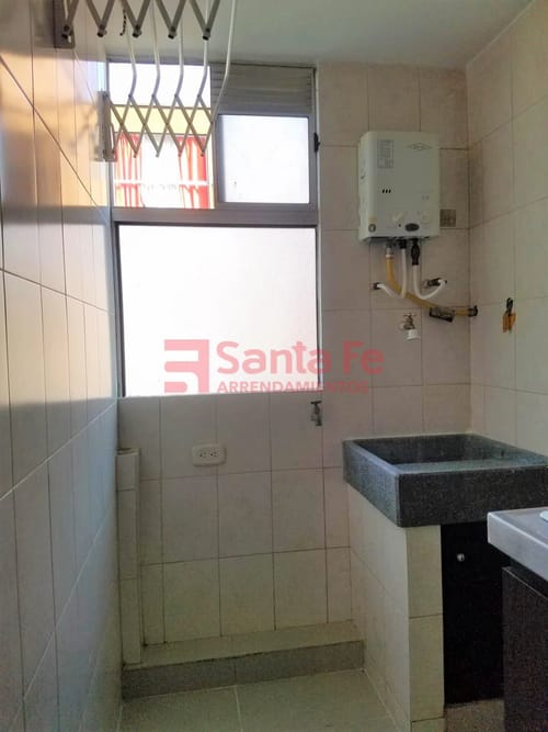 Apartamento de 3 alcobas en arriendo en Barrios De Jesus, Medellín, 42 m² · foto 4 de 10