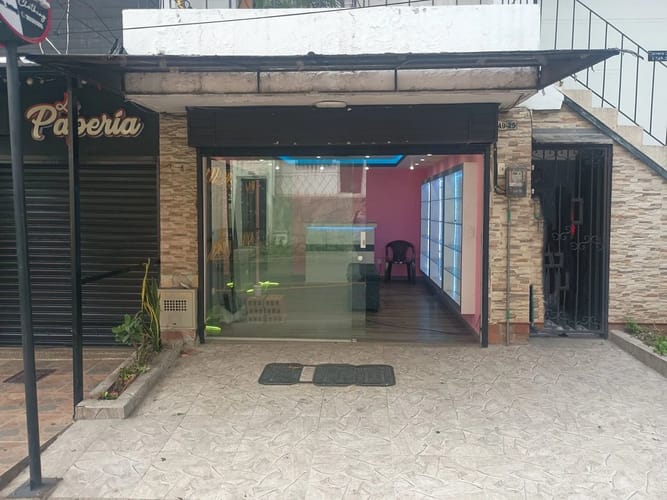 Local en arriendo en Miraflores, Medellín, 22 m² · foto 6 de 8