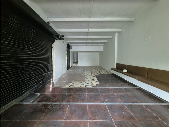 Local en arriendo en Ciudad Jardin, Cali, 136 m² · foto 2 de 11