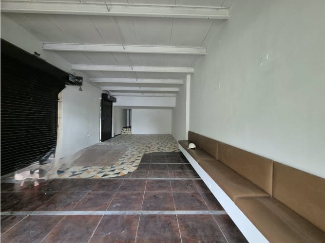 Local en arriendo en Ciudad Jardin, Cali, 136 m² · foto 3 de 11