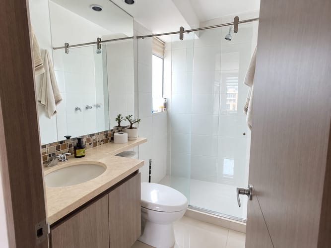 Apartamento de 3 alcobas en venta en Barranquillita, Madrid, 72 m² · foto 3 de 17