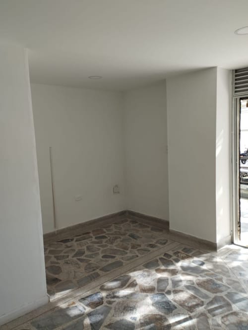 Local en arriendo en Laureles, Medellín, 21 m² · foto 5 de 7