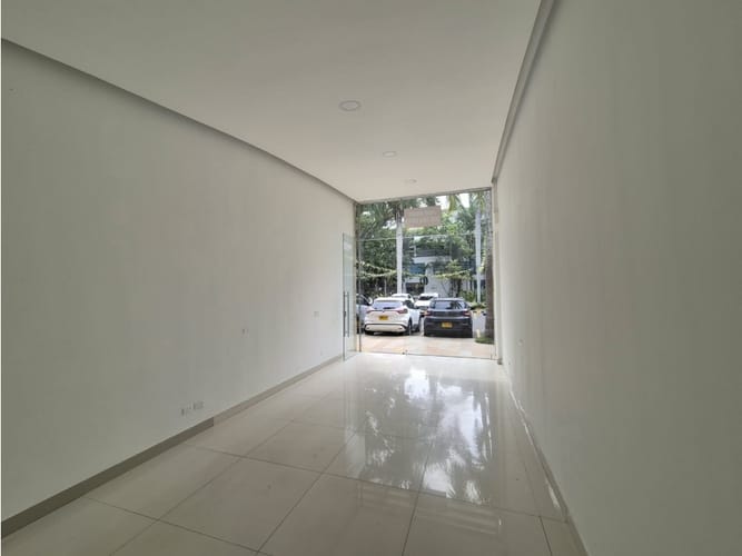 Local en arriendo en Ciudad Jardin, Cali, 38 m² · foto 2 de 7