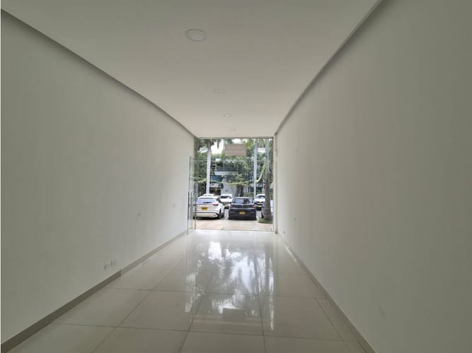Local en arriendo en Ciudad Jardin, Cali, 38 m² · foto 3 de 7