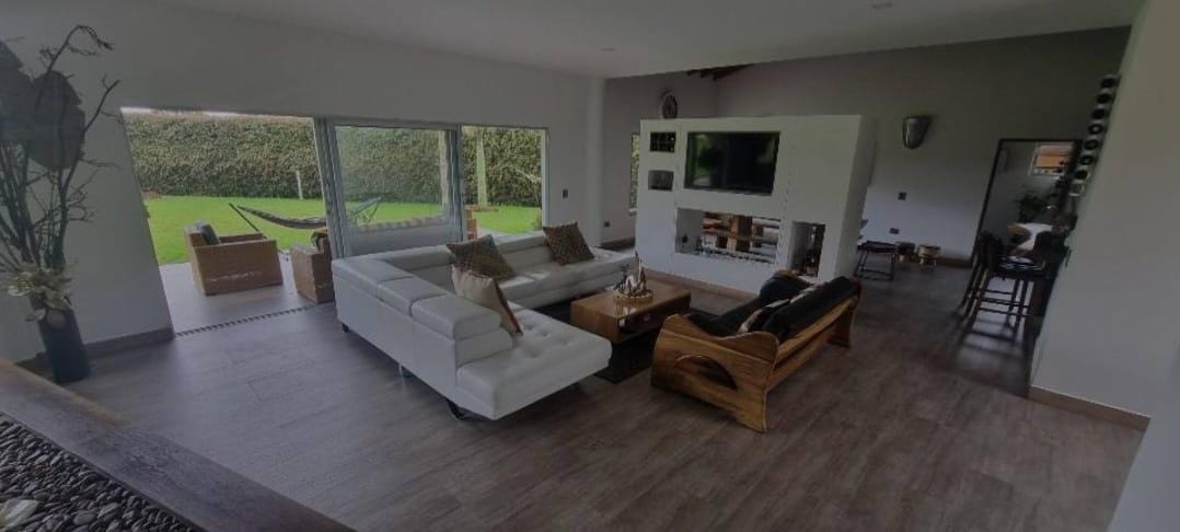 Casa de 4 alcobas en venta en El Plan, Medellín, 320 m² · foto 4 de 24
