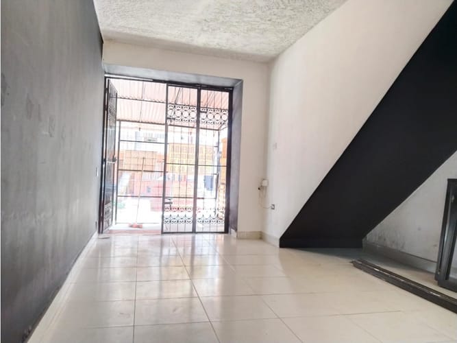 Local en arriendo en El Dorado, Envigado, 75 m² · foto 2 de 9