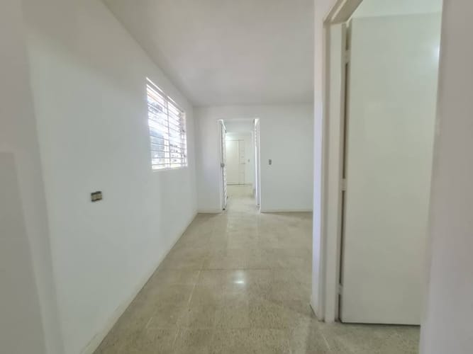 Apartamento de 5 alcobas en venta en Laureles, Medellín, 140 m² · foto 3 de 19