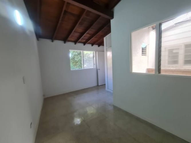 Apartamento de 5 alcobas en venta en Laureles, Medellín, 140 m² · foto 5 de 19