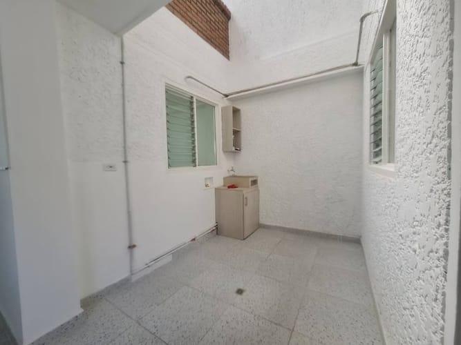 Apartamento de 5 alcobas en venta en Laureles, Medellín, 140 m² · foto 8 de 19