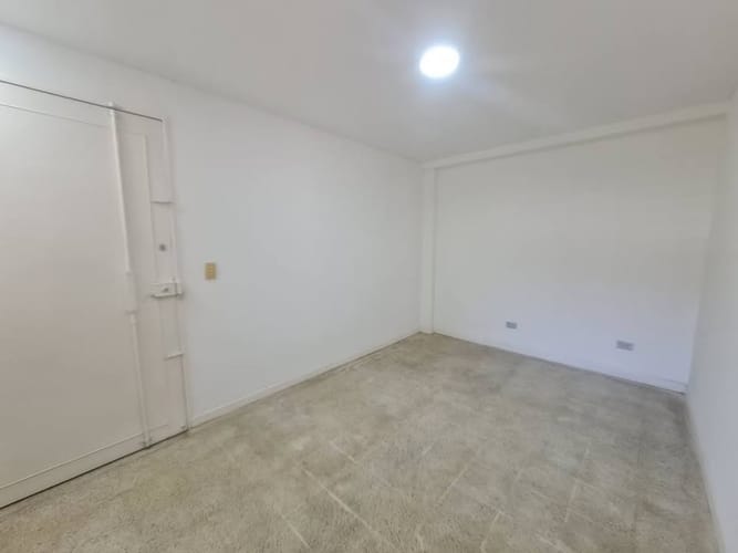 Apartamento de 5 alcobas en venta en Laureles, Medellín, 140 m² · foto 15 de 19