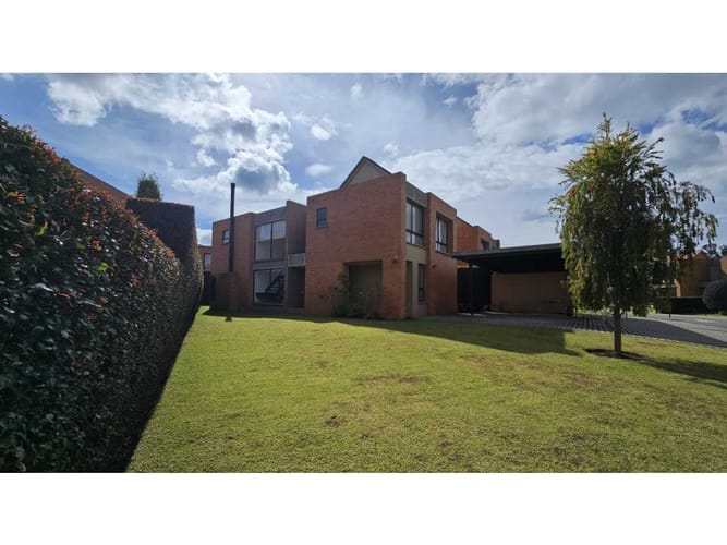 Casa de 4 alcobas en venta en Cc Fontanar, Chía, 224 m² · foto 2 de 24