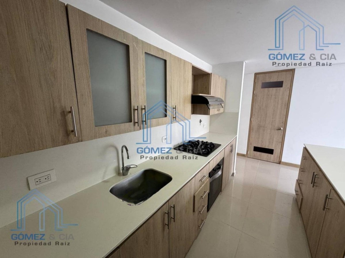 Apartamento en venta en Loma Del Esmeraldal, Envigado · foto 5 de 23