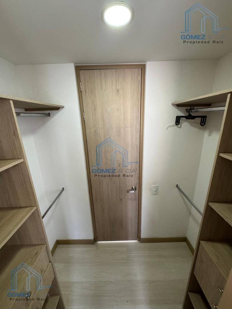 Apartamento en venta en Loma Del Esmeraldal, Envigado · foto 10 de 23