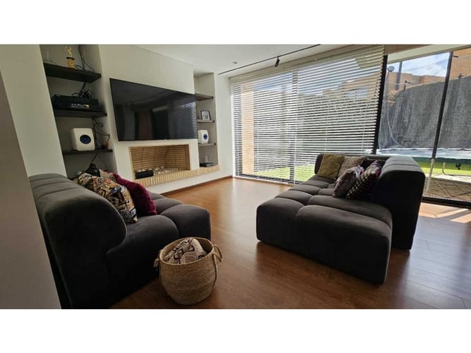 Casa de 4 alcobas en venta en Cc Fontanar, Chía, 224 m² · foto 5 de 24