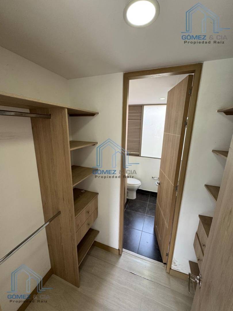 Apartamento en venta en Loma Del Esmeraldal, Envigado · foto 13 de 23