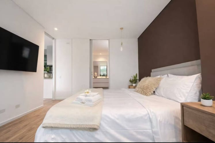 Apartamento de 2 alcobas en arriendo en El Poblado, Medellín, 87 m² · foto 10 de 24