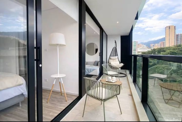 Apartamento de 2 alcobas en arriendo en El Poblado, Medellín, 87 m² · foto 17 de 24