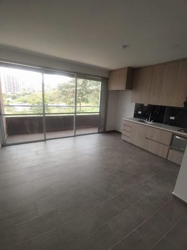 Apartamento de 3 alcobas en arriendo en Glorieta Pilsen, Itagüí, 76 m² · foto 2 de 9