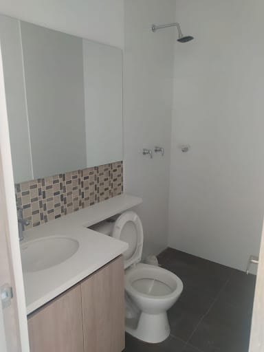 Apartamento de 3 alcobas en arriendo en Glorieta Pilsen, Itagüí, 76 m² · foto 9 de 9