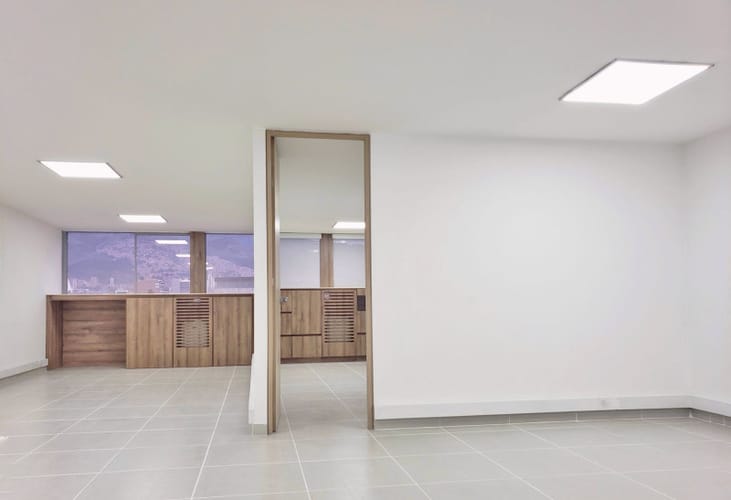 Oficina en venta en Naranjal, Medellín, 75 m² · foto 2 de 12