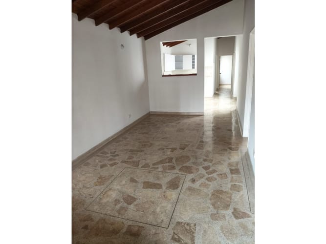 Apartamento de 4 alcobas en venta en Cabañas, Bello, 110 m² · foto 2 de 13
