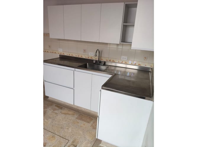 Apartamento de 4 alcobas en venta en Cabañas, Bello, 110 m² · foto 4 de 13