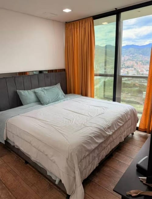 Apartamento de 1 alcoba en arriendo en El Poblado, Medellín, 70 m² · foto 3 de 23