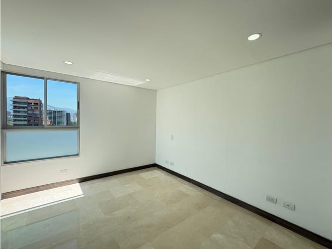 Apartamento de 3 alcobas en arriendo en La Florida, Medellín, 137 m² · foto 9 de 19