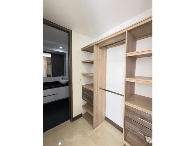 Apartamento de 3 alcobas en arriendo en La Florida, Medellín, 137 m² · foto 11 de 19