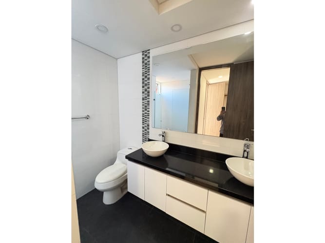 Apartamento de 3 alcobas en arriendo en La Florida, Medellín, 137 m² · foto 15 de 19